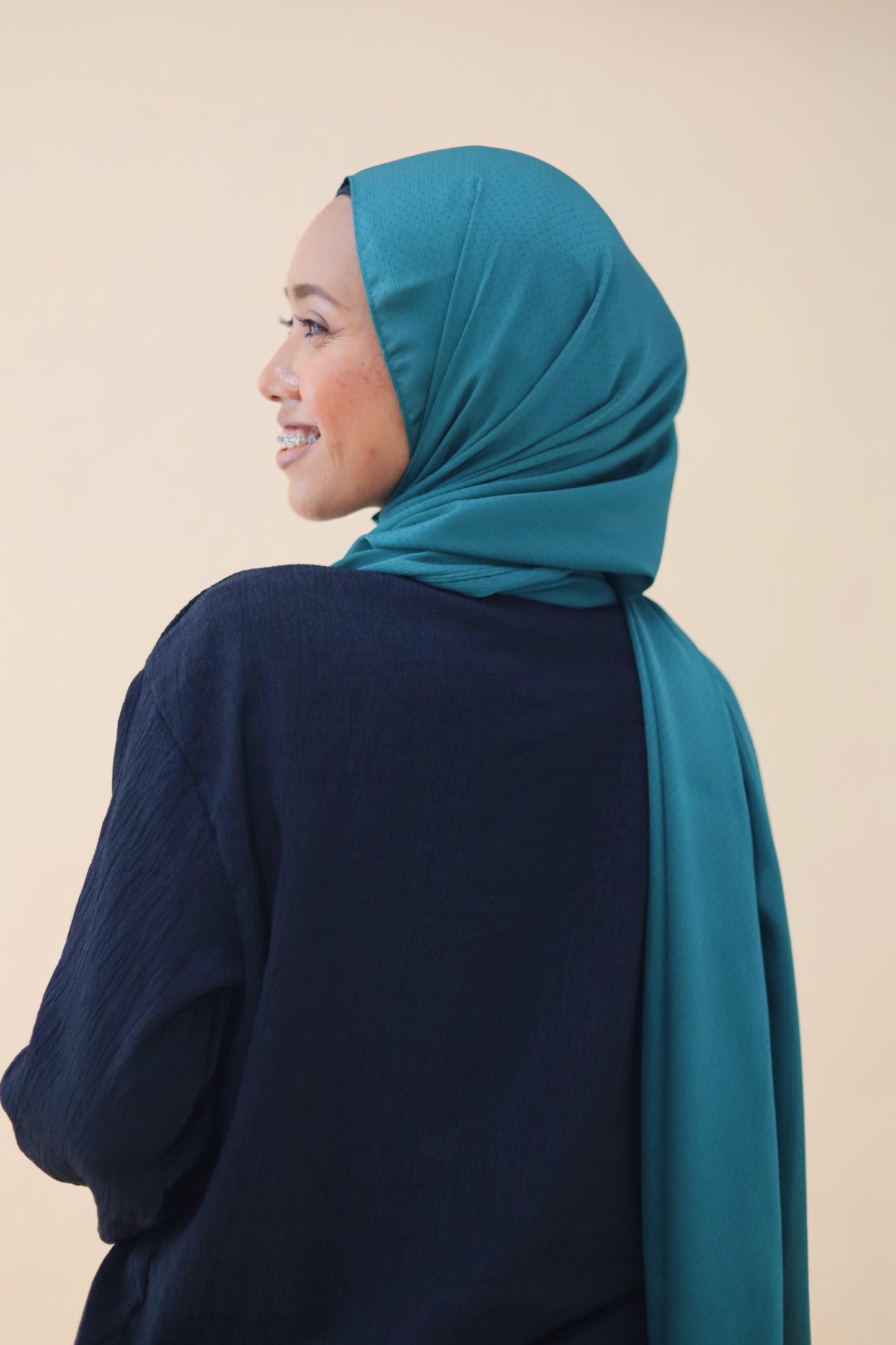 SATIN DOTTED HIJAB - PINE