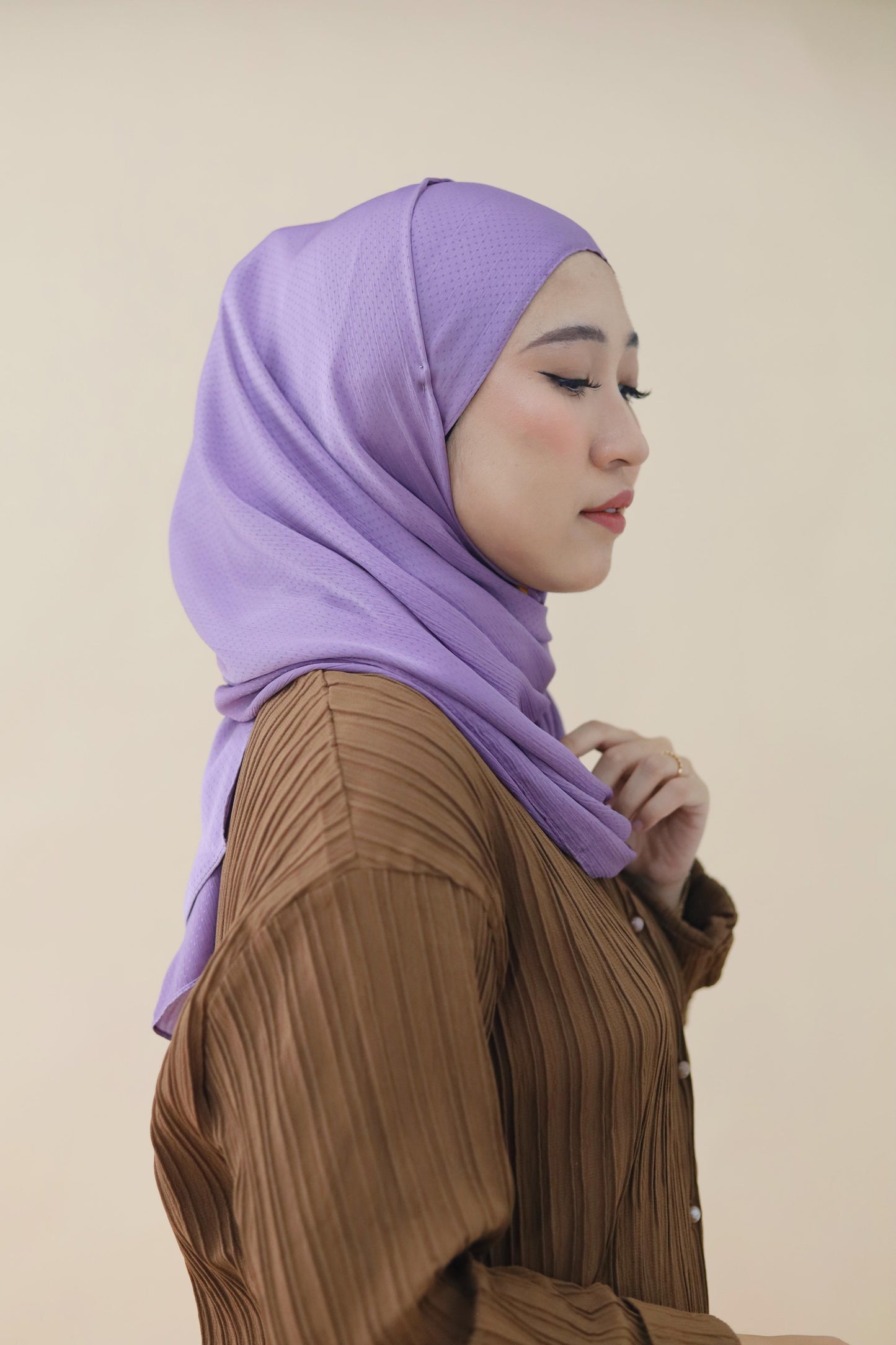 SATIN DOTTED HIJAB - VIOLET