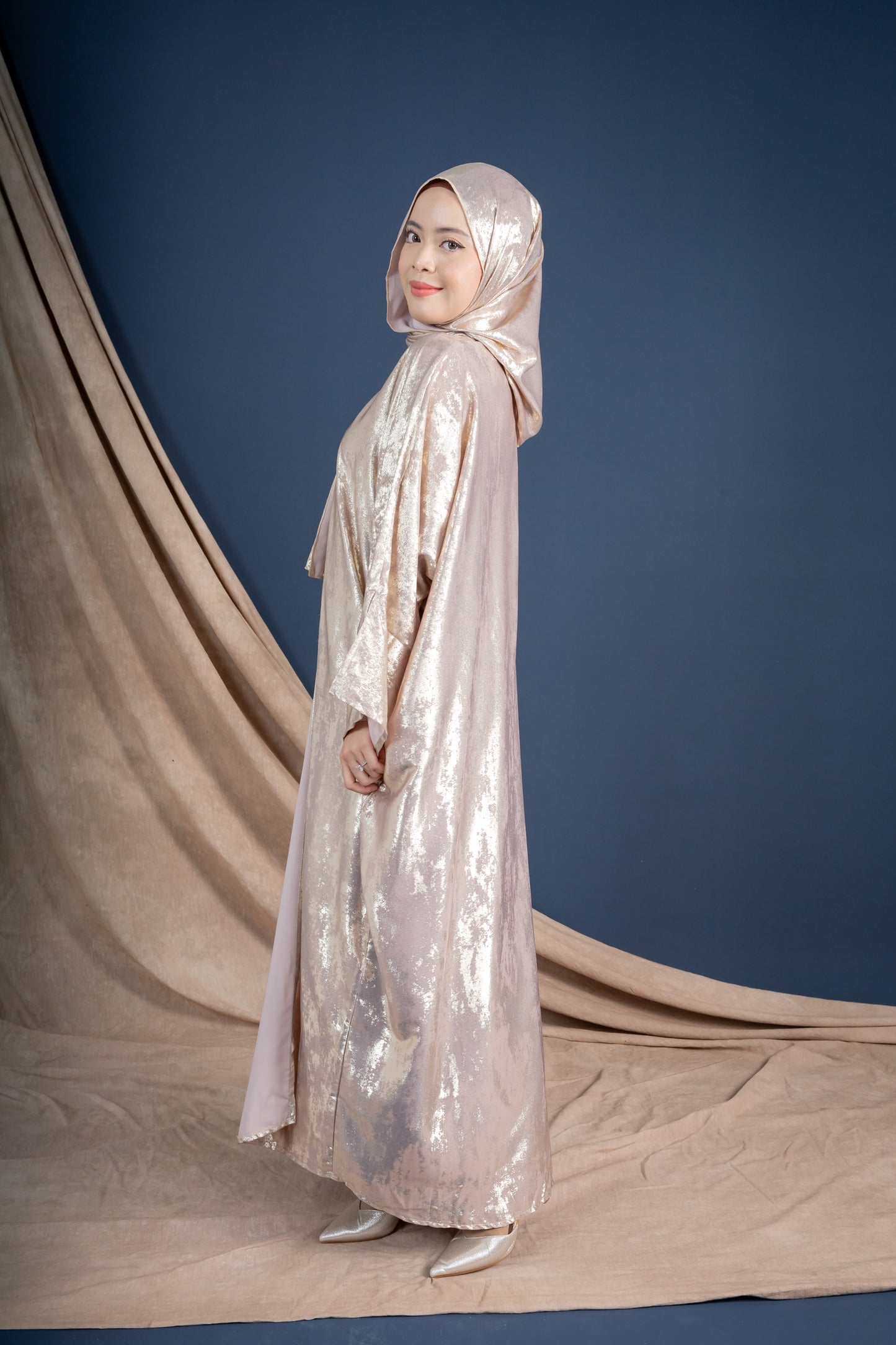 MALIKA ABAYA - CHAMPAGNE GOLD