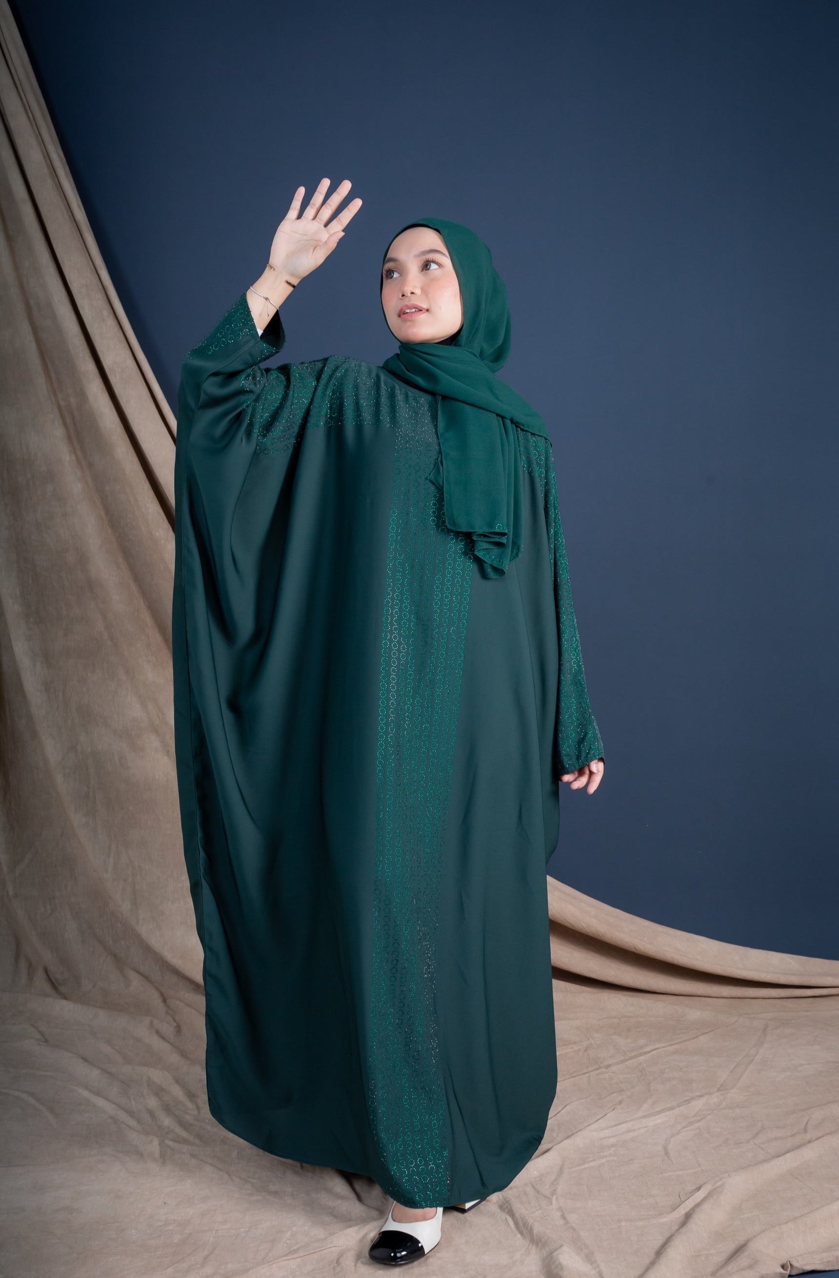BALQIS KAFTAN ABAYA - EMERALD GREEN SHAHNAZ CLOTHING BOUTIQUE BALQIS KAFTAN ABAYA - EMERALD GREEN SHAHNAZ CLOTHING BOUTIQUE