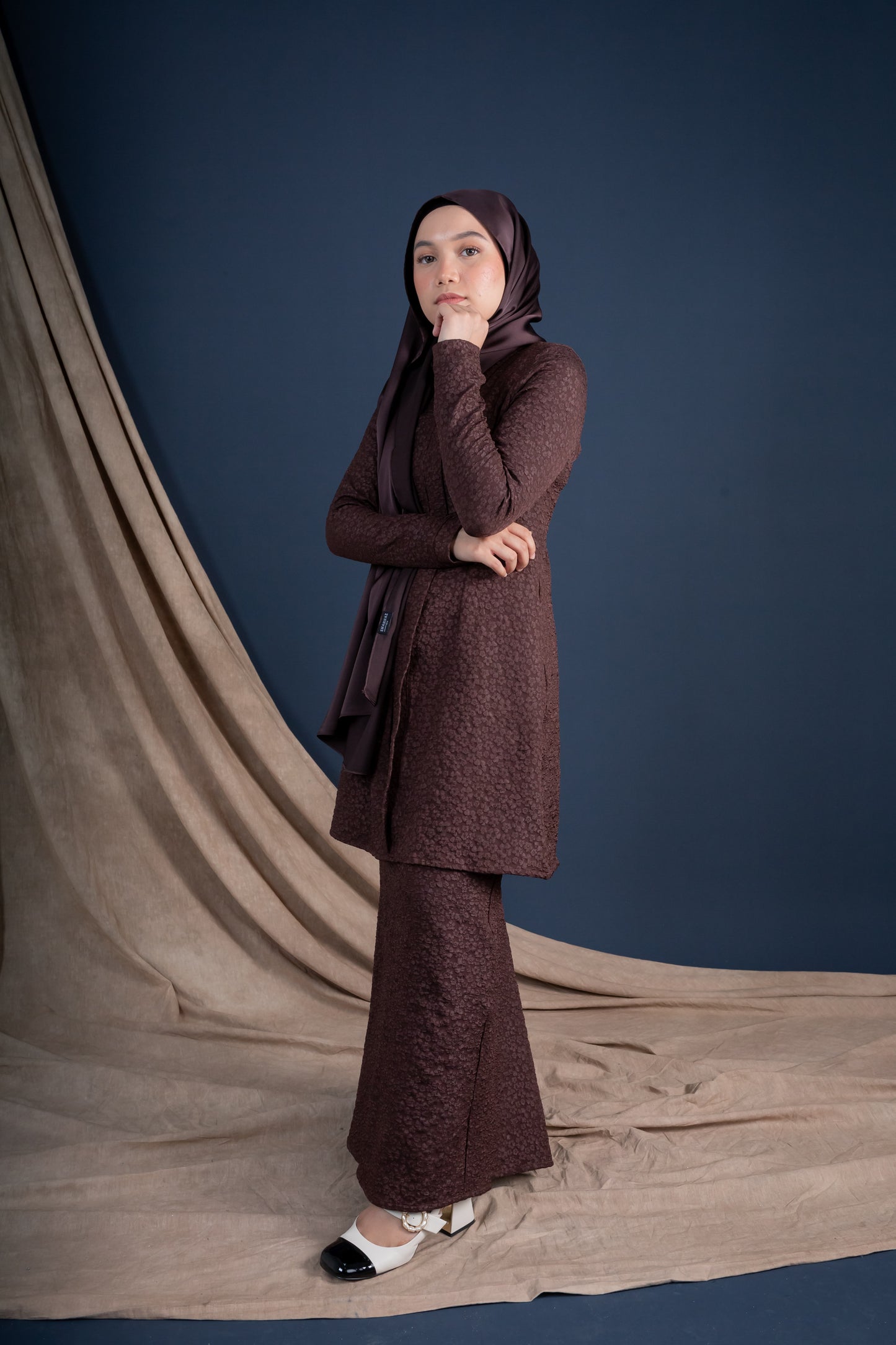 MAHSURI KEBAYA - BRUNETTE