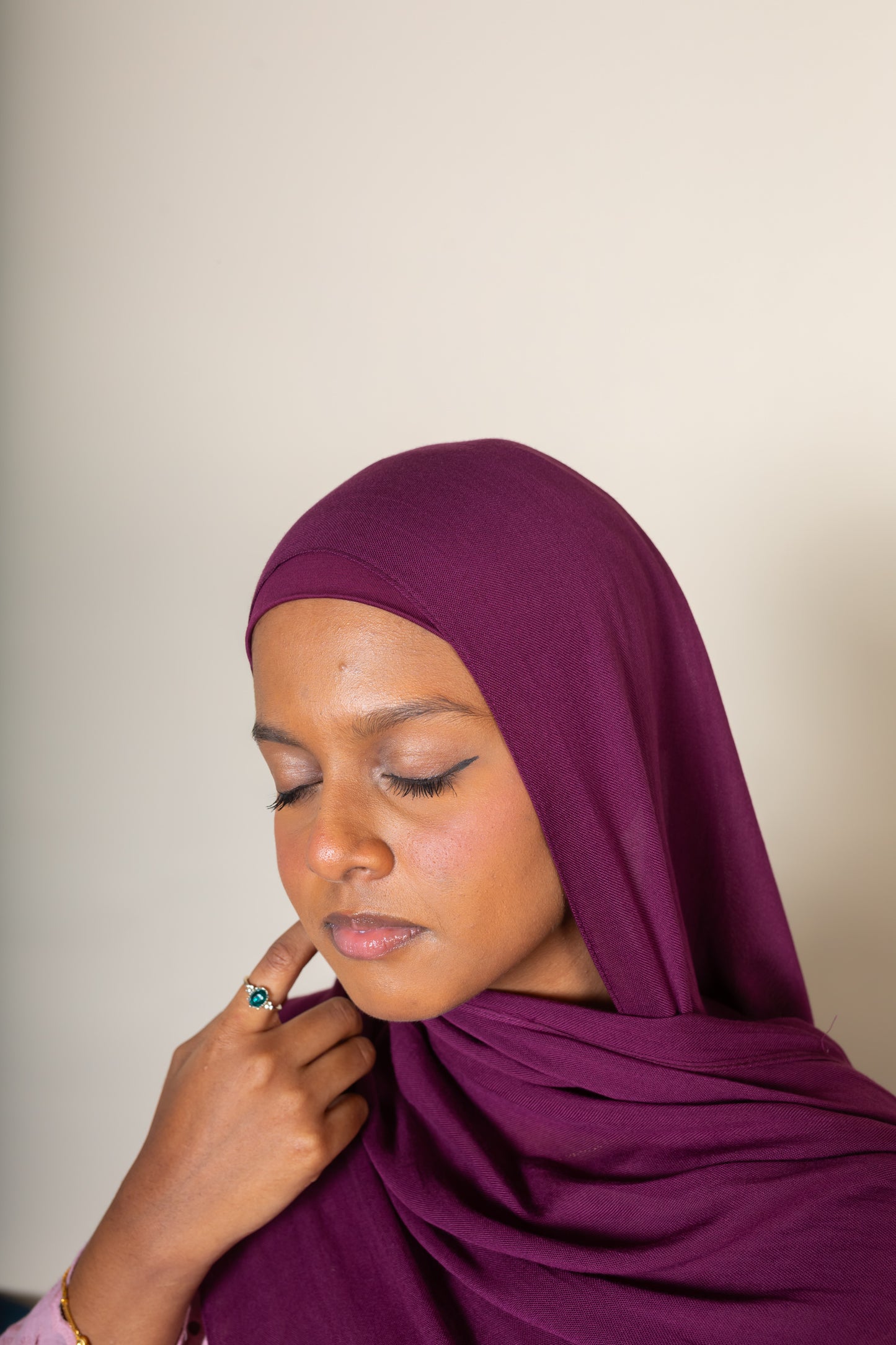 BAMBOO MODAL HIJAB WITH MATCHING INNER CAP - PLUM