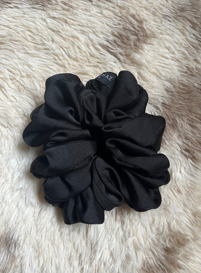 SATIN SCRUNCHIES - BLACK