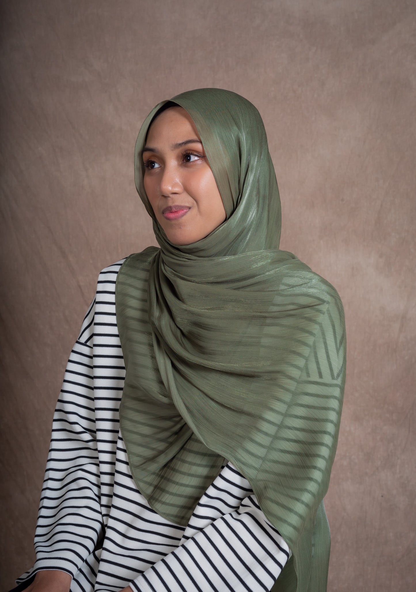 SHIMMER SILK HIJAB - OLIVE