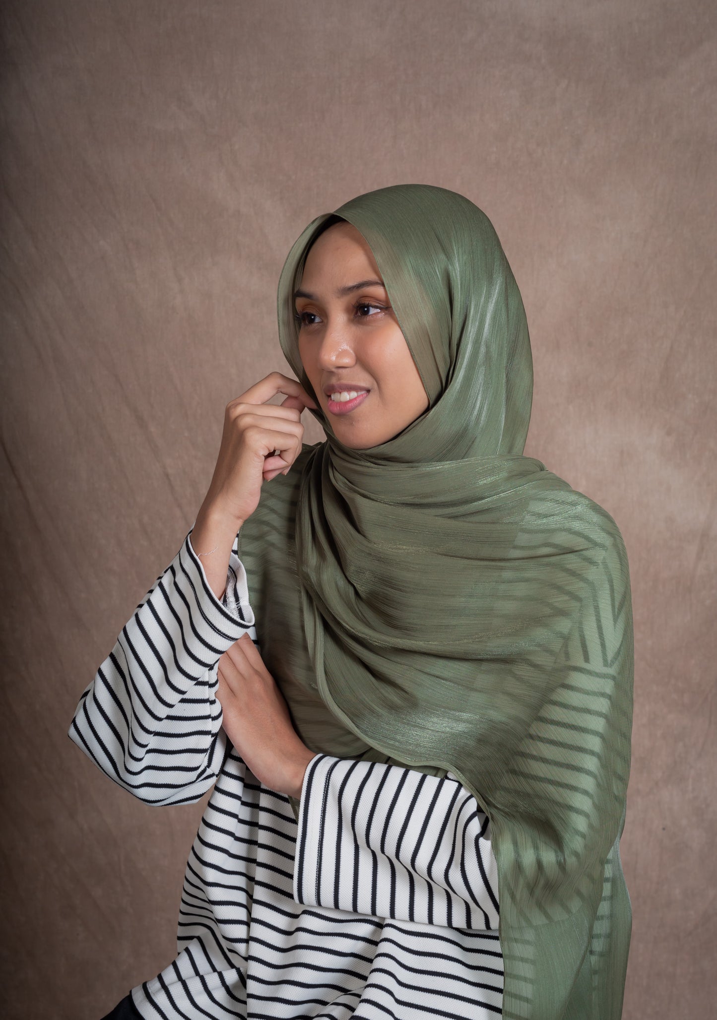 SHIMMER SILK HIJAB - OLIVE