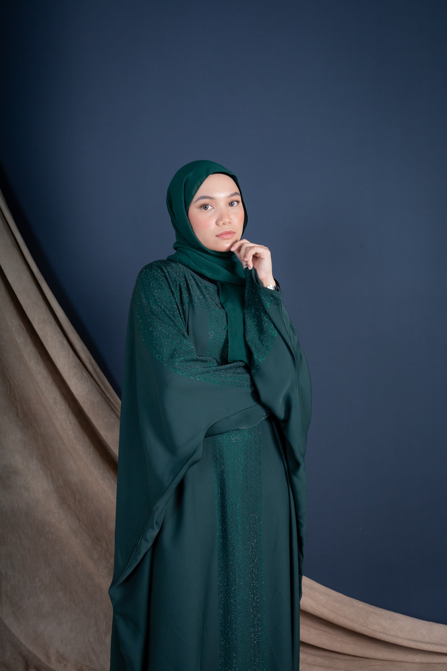 BALQIS KAFTAN ABAYA - EMERALD GREEN BALQIS KAFTAN ABAYA - EMERALD GREEN