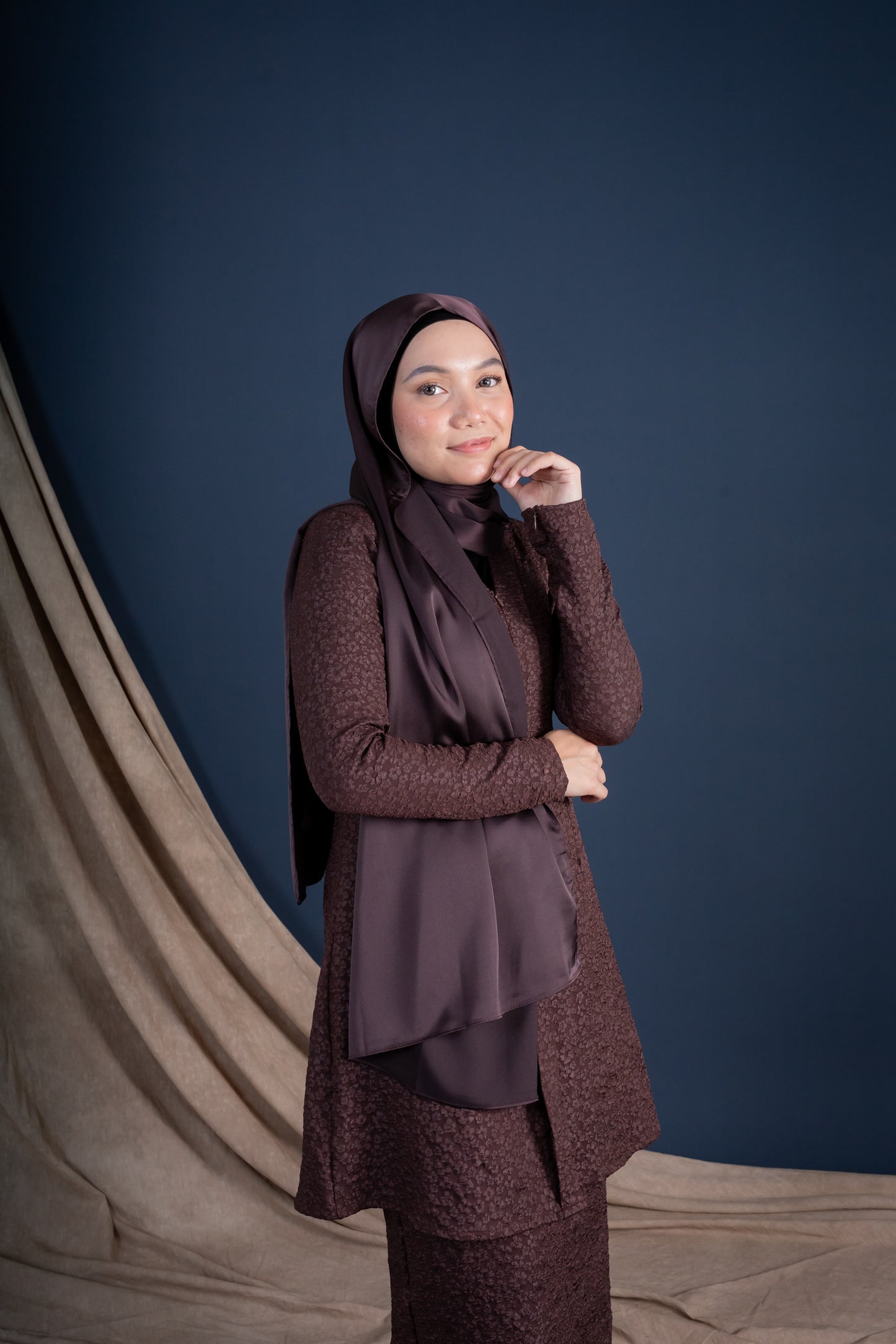 SATIN SILK HIJAB - BRUNETTE